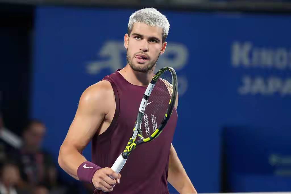 包含日本网球队险胜欧洲网球队，阿尔卡拉斯高光表现的词条