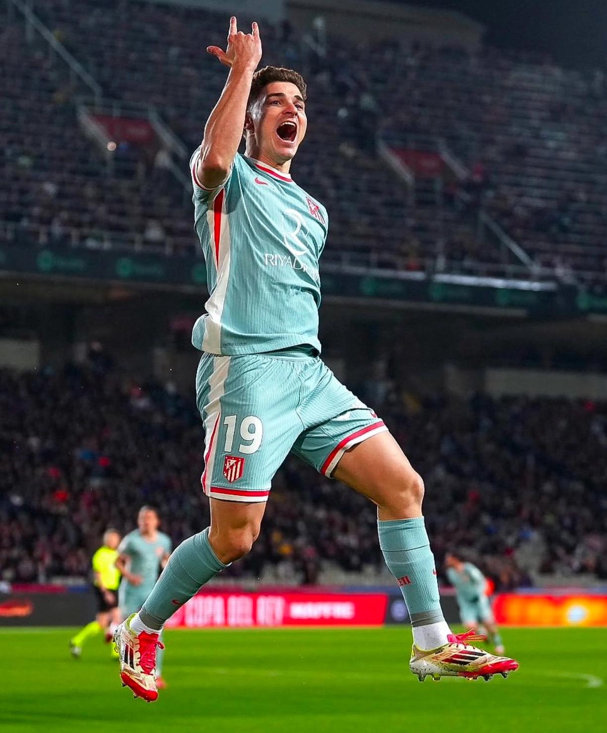 开云体育在线-利物浦鏖战巴黎，阿尔瓦雷斯惊艳世界的简单介绍