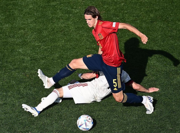 开云下载-波兰轻取瓦伦西亚,罗本三分雨点燃全场的简单介绍