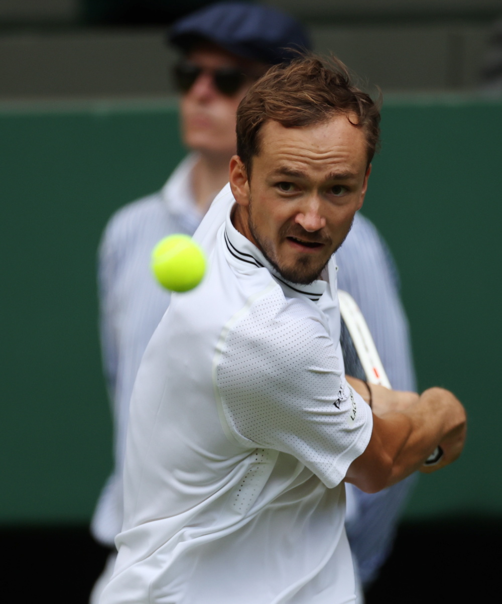 美国网球队强势法国网球队,梅德韦杰夫爆发神勇的简单介绍 美国网球队强势法国网球队,梅德韦杰夫爆发神勇的简单介绍