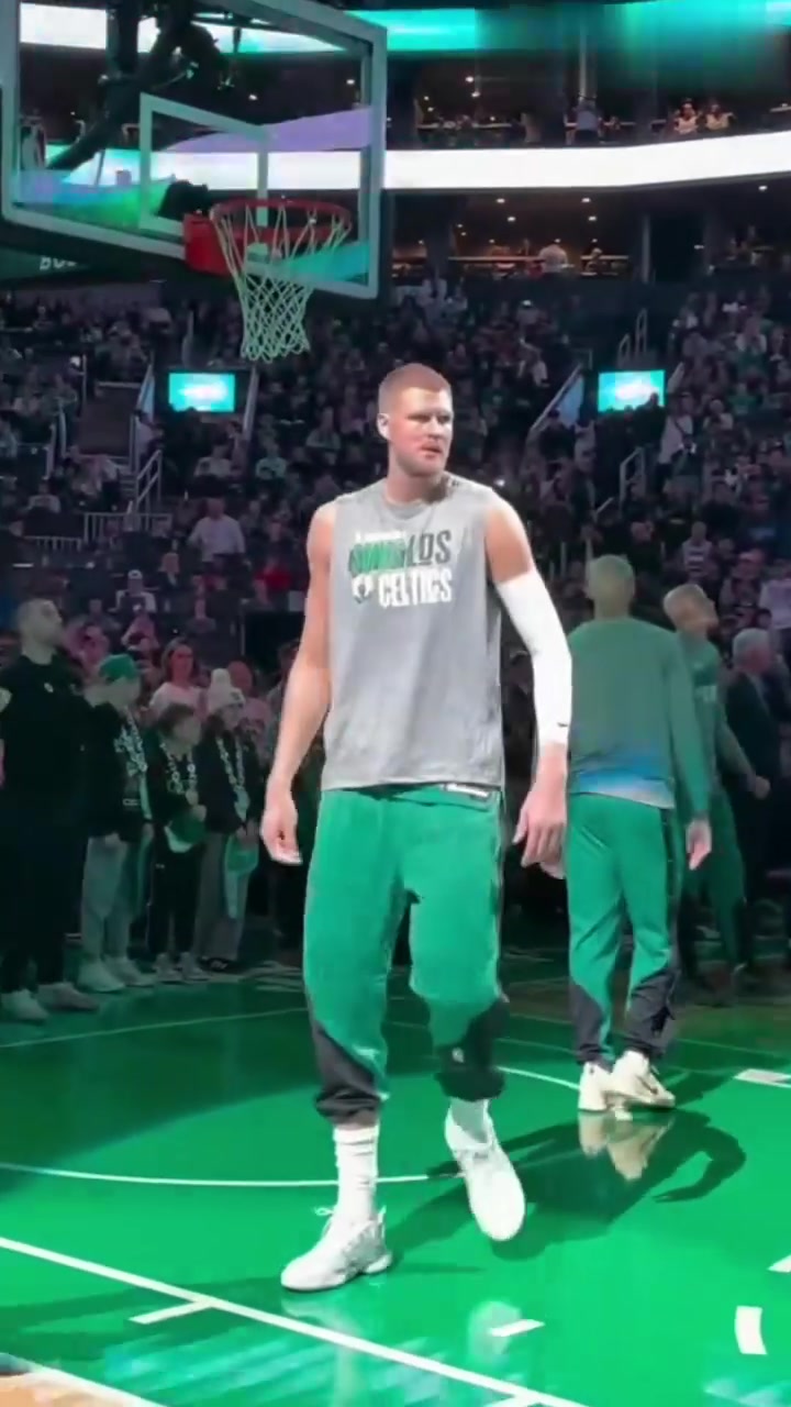 开云体育中国-包含凯尔特人大胜黄蜂,塔图姆狂砍44分领队夺胜的词条