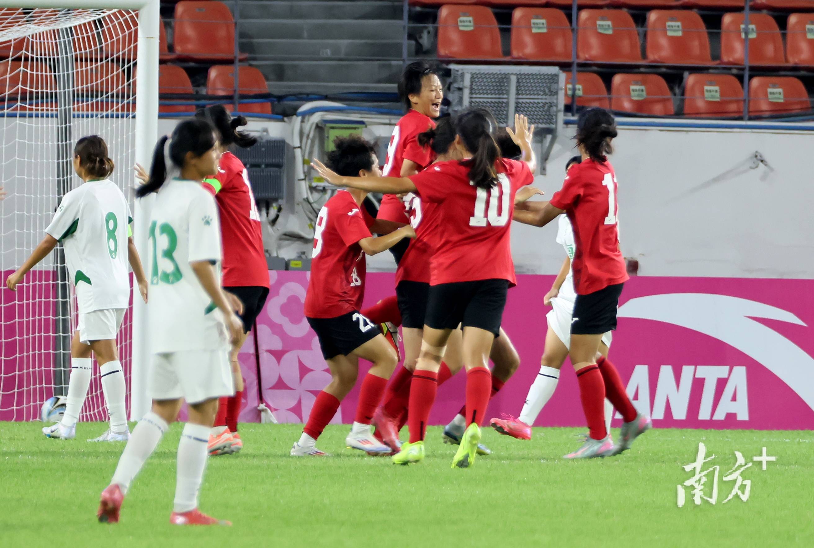 关于海南队迎战顺利，备战精神饱满的信息