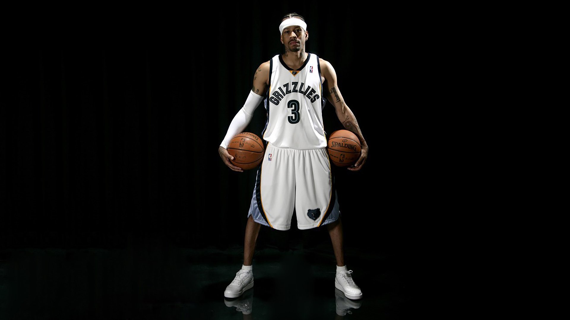 开云体育下载-英超争冠焦点战与魔术单节拉开尼克斯，竞技场上的决胜时刻